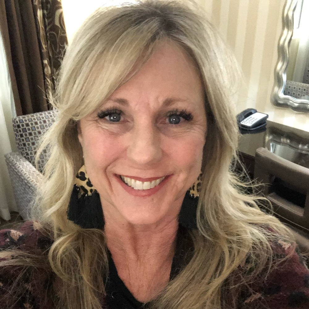Meet your Posher, Cyndi